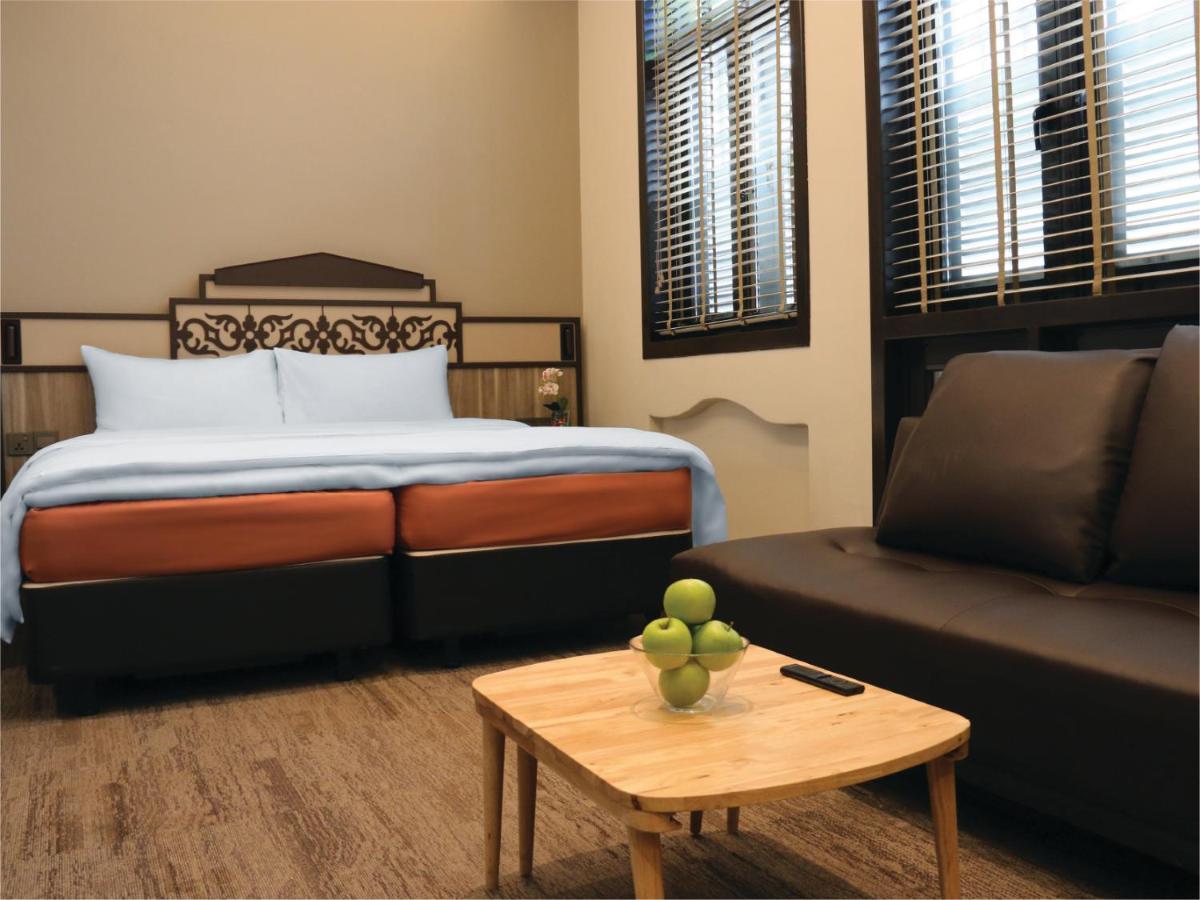 Aqueen Prestige Hotel Lavender Singapore Bagian luar foto
